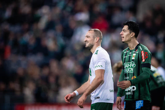 Hammarbys Veton Berisha och Varbergs Flamur Dzelili