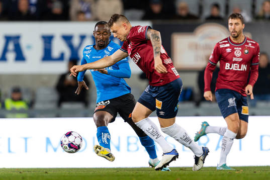 Halmstads Sadat Karim och Örgrytes Marcus Haglind Sangre