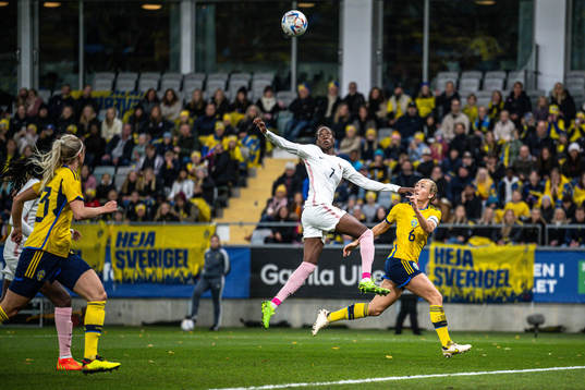 Ouleymata Sarr of France and Magdalena Eriksson of Sweden