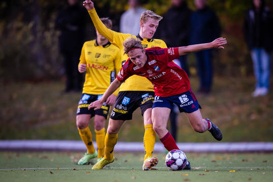 Östers Adam Herdonsson och Elfsborgs Jeppe Møldrup Okkels