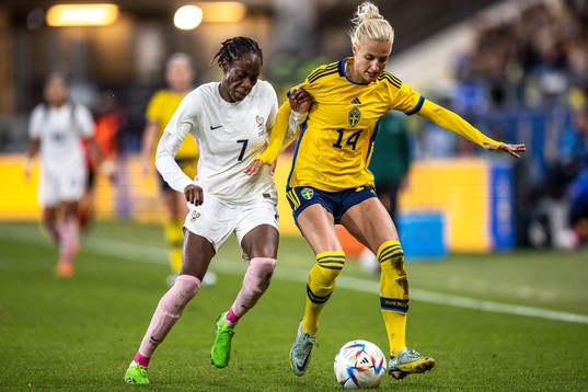 Ouleymata Sarr of France and Nathalie Björn of Sweden