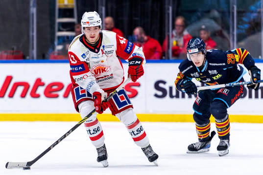 Västerviks Max Krogdahl och Djurgårdens Liam Öhgren