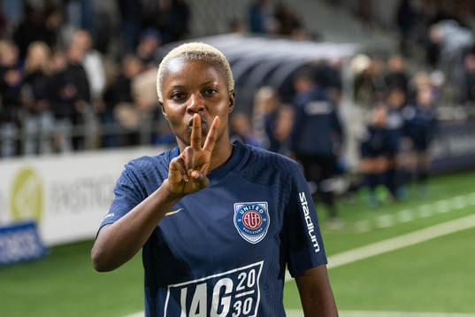 Eskilstuna Uniteds Ngozi Sonia Okobi-Okeoghene efter slutsignalen