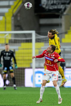 Elfsborgs Niklas Hult och Degerfors Johan Bertilsson