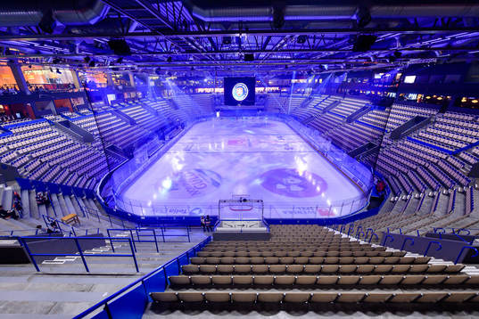 Interiör vy från Vida arena före ishockeymatchen i SHL