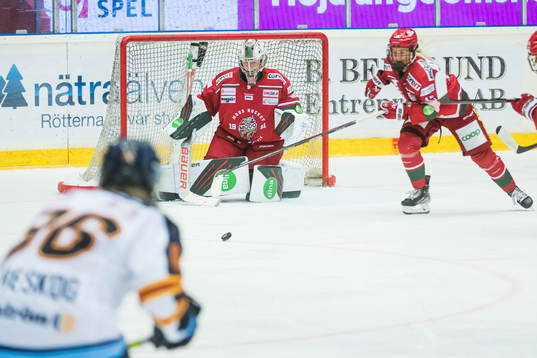 Modos målvakt Lauren Bench