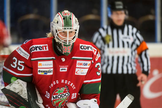 Modos målvakt Lauren Bench