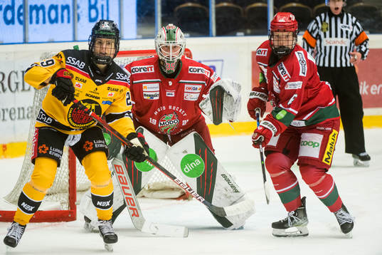 Modos målvakt Lauren Bench Emma Goding Luleås Emma Nordin