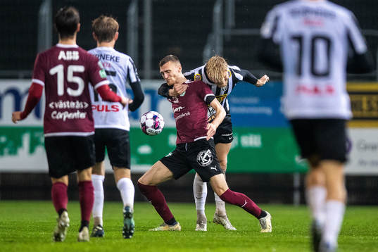 Västerås SKs Viktor Granath och Landskronas Viktor Wihlstrand