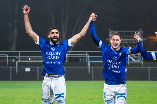 Trelleborgs Mouhammed-Ali Dhaini och Isak Jönsson jublar