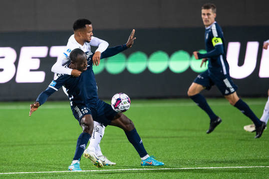 Halmstads Marcus Olsson och Utsiktens Nsima Peter