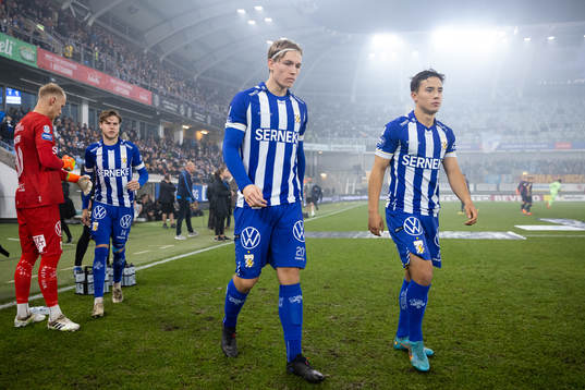 IFK Göteborgs Johan Bångsbo och Hussein Carneil  innan