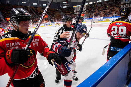 Domare Jan Sandström och Linköpings John Nyberg