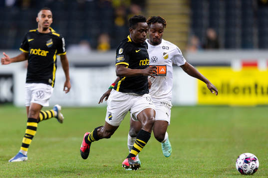 AIKs Erick Otieno Ouma och Häckens Ibrahim Sadiq