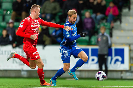 Värnamos Victor Eriksson och GIF Sundsvalls Pontus Engblom