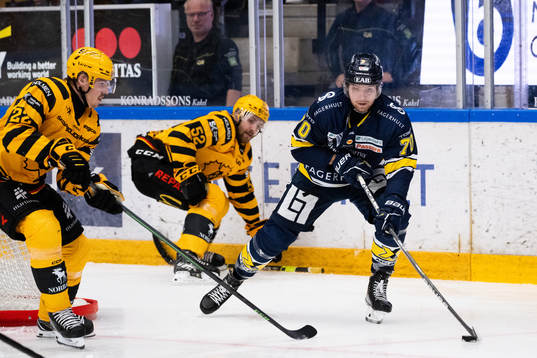 Skellefteås Jonathan Johnsson och HV71s Marcus Davidsson