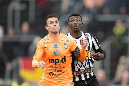Landskronas Ousmane Diawara och AFC Eskilstunas Jesper Manns