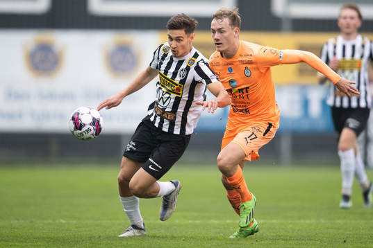 Landskronas Camil Jebara och AFC Eskilstunas Anton Ekeroth