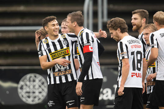0 målet , självmål av AFC Eskilstunas Aliyu Yakubu under fotbollsmatchen i Superettan mellan Landskrona och AFC Eskilstuna den 22 oktober 2022 i Landskrona. 