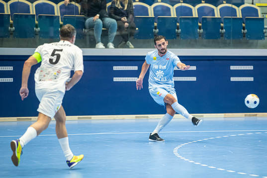 Malmölirares Agon Mehmeti  