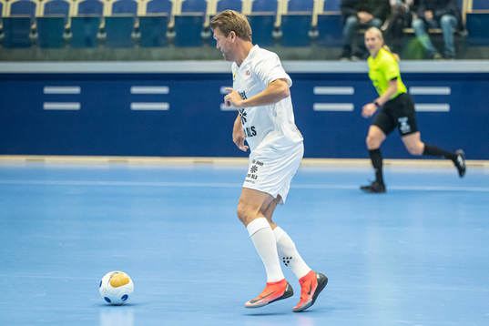 Vilirare-Västs Marcus Allbäck