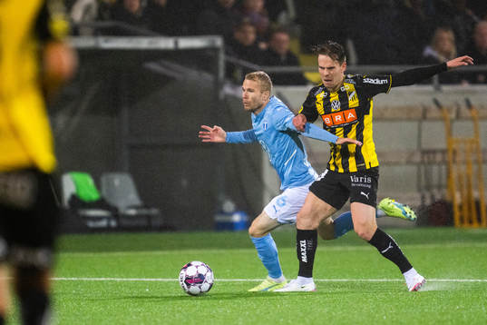 Malmö FFs Oscar Lewicki och Häckens Lars Olden Larsen