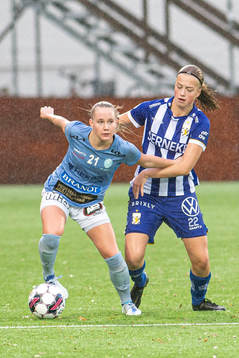 Vikens Emma Karlsson och IFK Göteborgs Emma Broddheimer