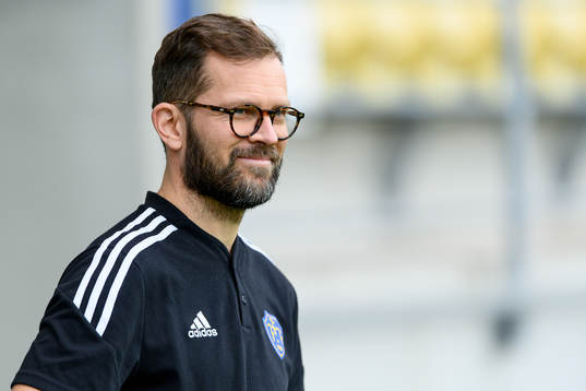 Falkenbergs Sportchef David Svensson före fotbollsmatchen i Ettan södra mellan Falkenberg och Trollhättan den 23 oktober 2022 i Falkenberg. 