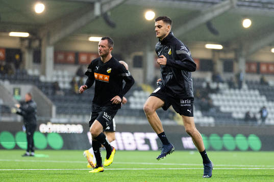 Häckens Even Hovland och Alexander Jeremejeff värmer upp