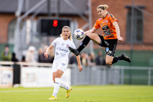 FC Rosengårds Loreta Kullashi och Kristianstads Mia Carlsson
