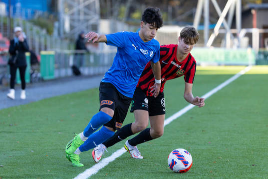 Halmstads Emir El-Kathemi och Brommapojkarnas Martin Östergren