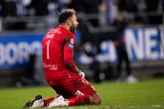 IFK Göteborgs målvakt Warner Hahn jublar