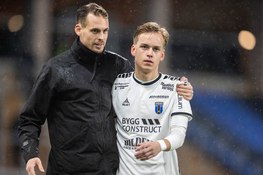 Sirius tränare Daniel Bäckström och målvakt Hannes