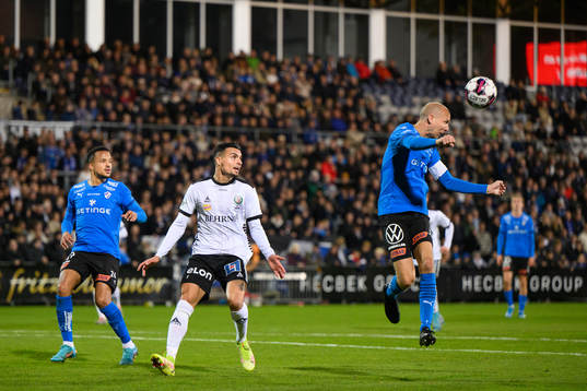 Halmstads Marcus Olsson , Andreas Johansson och Örebros Ahmed Yasin