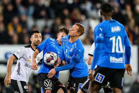 Örebros Jiloan Hamad mot Halmstads Kazper Karlsson och