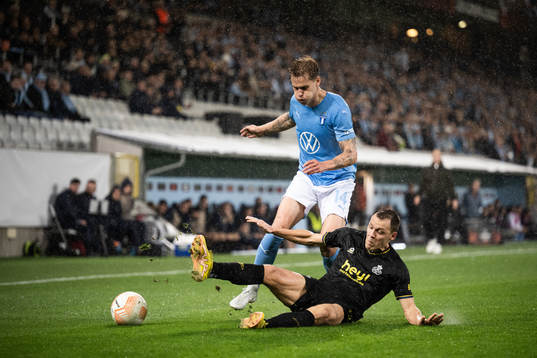 Felix Beijmo of Malmö and Senne Lynen of Union SG