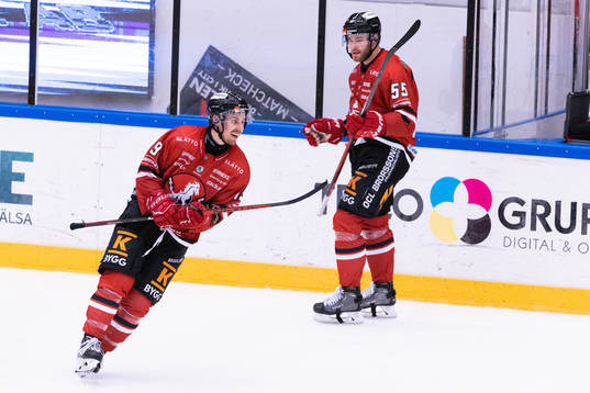 Vita Hästens Jens Holmström jublar