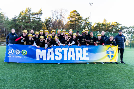 Hammarbys spelare firar SM-guldet
