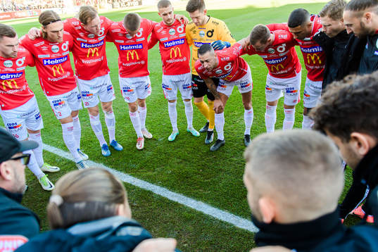 Degerfors Nikola Djurdjic och lagkamrater