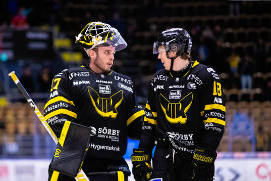 Västerås målvakt Johan Gustafsson och Emil Aronsson