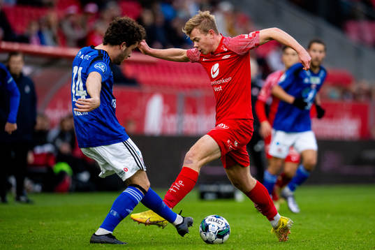 Håkon Helland Hoseth of KFUM and Aune Selland Heggebø of