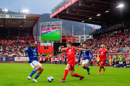 Aaron Kiil Olsen of KFUM and Niklas Jensen Wassberg of Brann