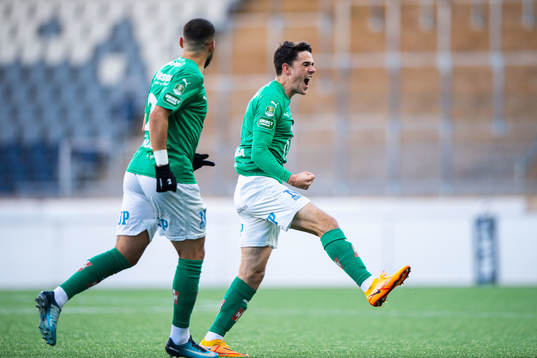 Jönköpings Södras Samuel Adrian jublar med lagkamrater