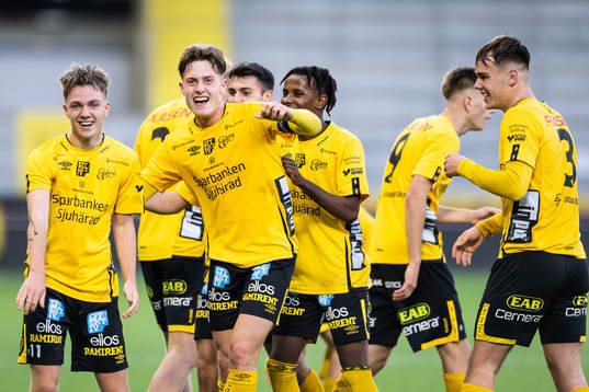 Elfsborgs Theo Eliasson (v) jublar med Malte Wester