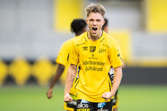 Elfsborgs Theo Eliasson jublar efter 1-1
