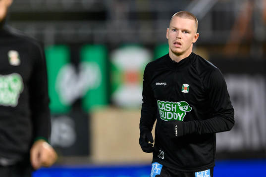 Varbergs Anton Liljenbäck före fotbollsmatchen i Allsvenskan mellan Varberg och Malmö FF den 30 oktober 2022 i Varberg. 