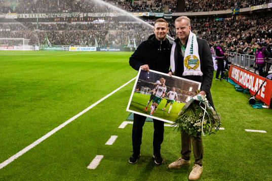 Hammarbys fd spelare Erik Israelsson uppmärksammas