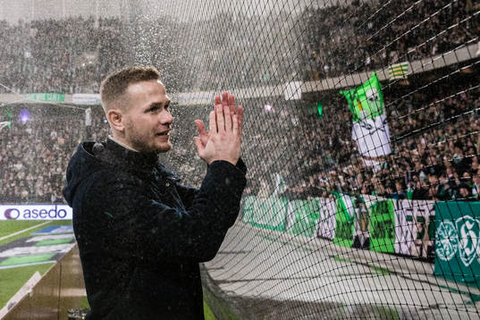 Hammarbys fd spelare Erik Israelsson uppmärksammas