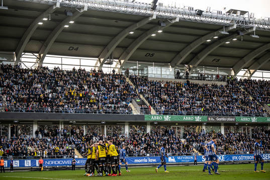 Häckens Johan Hammar jublar