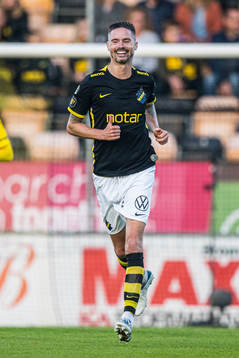 AIKs Mikael Lustig jublar